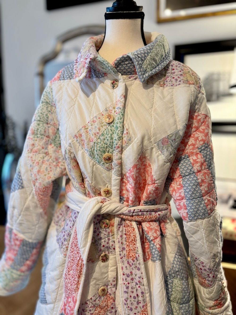 💕SOLD 🧵HANDMADE Fan Patchwork Long Quilt Belted Coat in Pastel Floral S/M - Picture 9 of 16